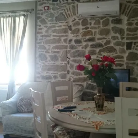 Korca Backpackers Hostel